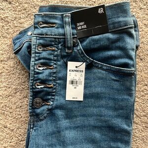 Express skinny mid rise jeans; size 4; never worn